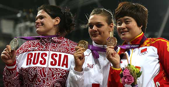 LONDRES 2012: Sandra Perkovic de Croacia gana oro en lanzamiento de disco femenil