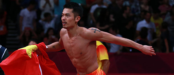 LONDRES 2012: Chino Lin Dan vence a su gran rival el malasio Lee Chong Wei en b&aacute;dminton