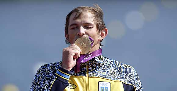 LONDRES 2012: Logra ucraniano Cheban t&iacute;tulo en C1 a 200 metros del canotaje