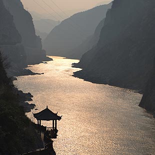 Sichuan: Ca&ntilde;on Mingyue