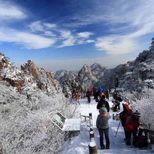 Anhui: Escenario nevado invernal de Montaña Huangshan