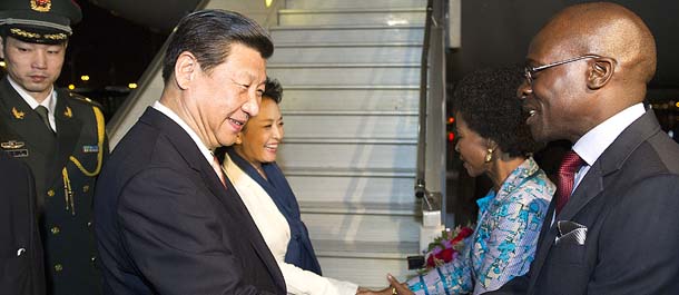 Presidente de China llega a Sudáfrica para visita de Estado y cumbre BRICS