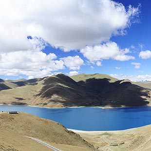 Tíbet: Bello paisaje de lago Yamzhog Yumco