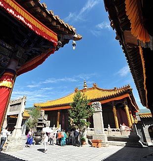 Repararán templos budistas en norte de China