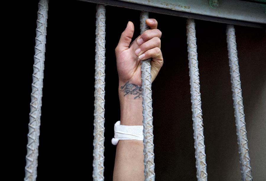 Al menos tres muertos deja enfrentamiento en cárcel de Honduras