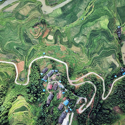 Guizhou: Paisaje de campo de terrazas de Wuniangxi en villa Bainai