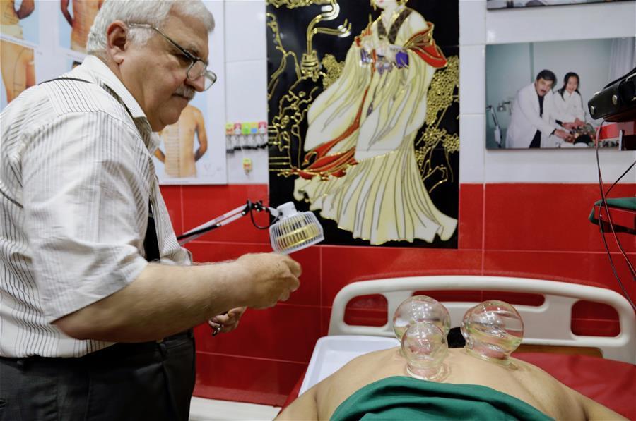 Clínica de medicina tradicional china en Bagdad, Irak