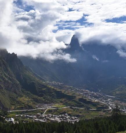 Vista del paisaje en el área escénica de Zhagana