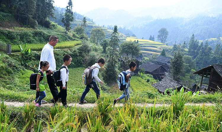 Jiang Tongying, un maestro del grupo &eacute;tnico Dong