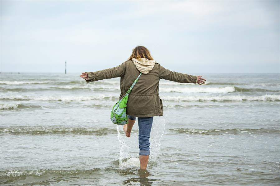 Algunas playas de Francia reabren al público