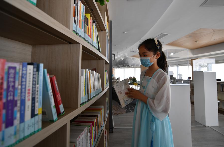 Librería en el interior de la Torre de Televisión de Tianjin