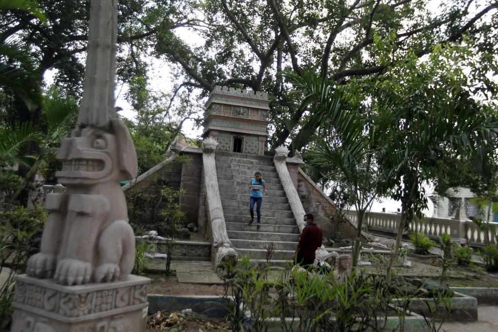 Réplicas de civilización maya ubicadas en parque La Concordia en Tegucigalpa, Honduras
