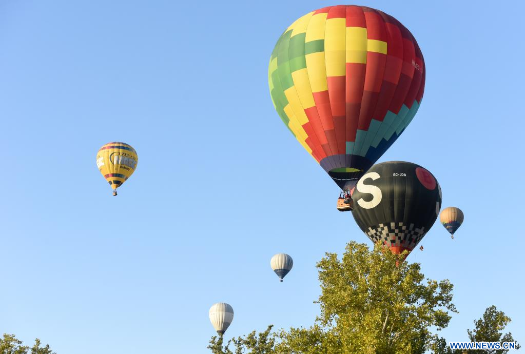 Festival de globos aerostáticos en Aranjuez, España 