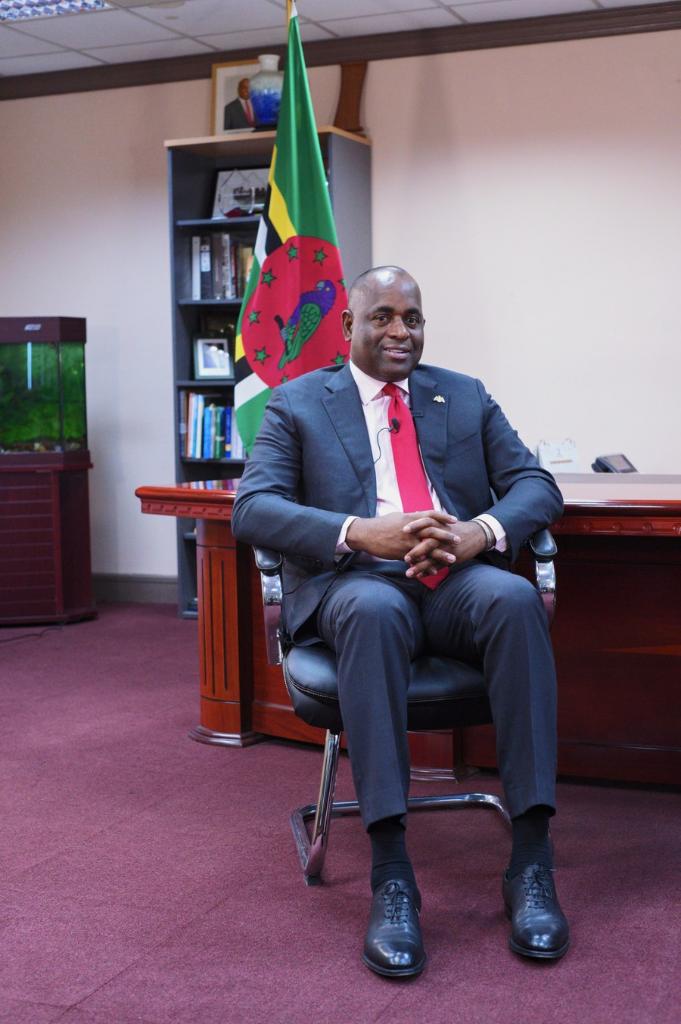 Multimedia) ENTREVISTA: Primer ministro de Dominica considera a China como amigo para todo tiempo | Spanish.xinhuanet.com