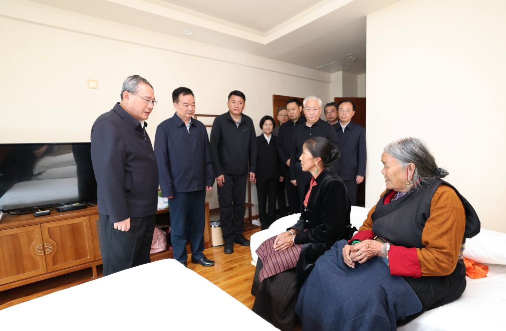 Primer ministro chino insta a realizar esfuerzos máximos en rescate y respuesta de emergencia tras alud de lodo en Gyirong 2