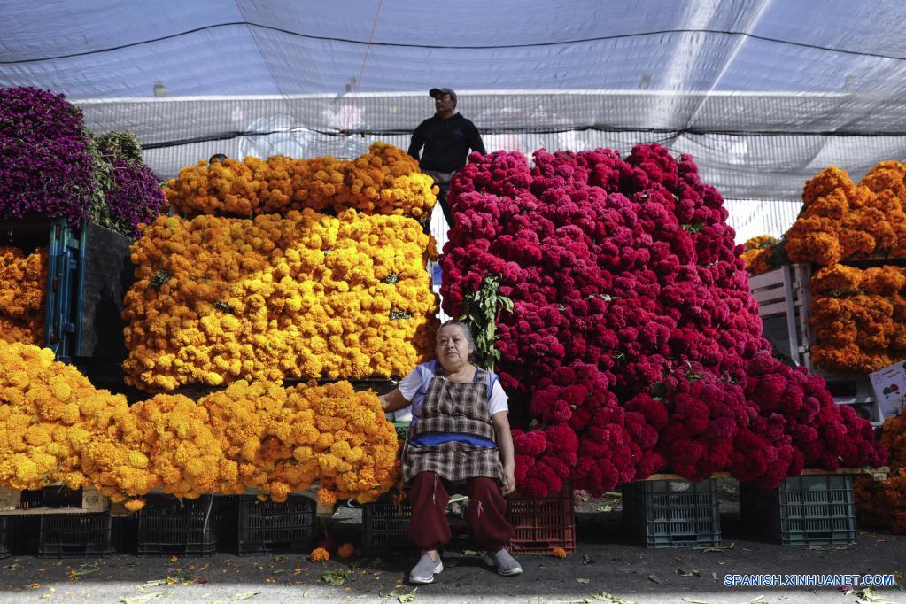 Venta de flores de cempasúchil en mercado de Jamaica en Ciudad de México|  Spanish.xinhuanet.com